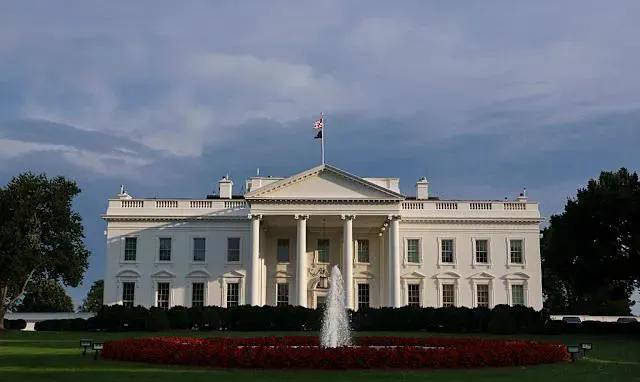 其女儿伊万, 普总统交谈