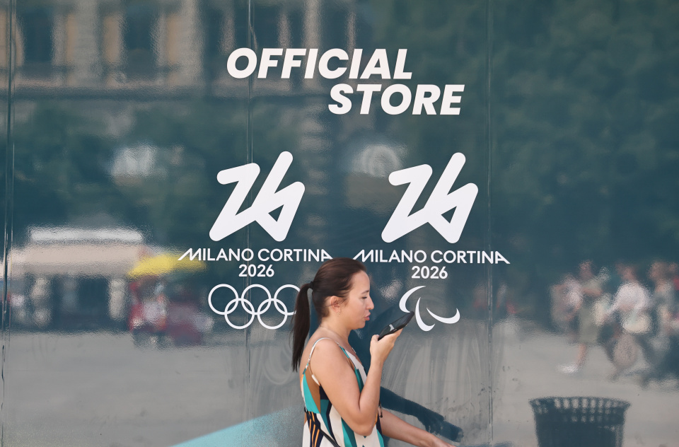 src, 李京, 于斯福尔扎