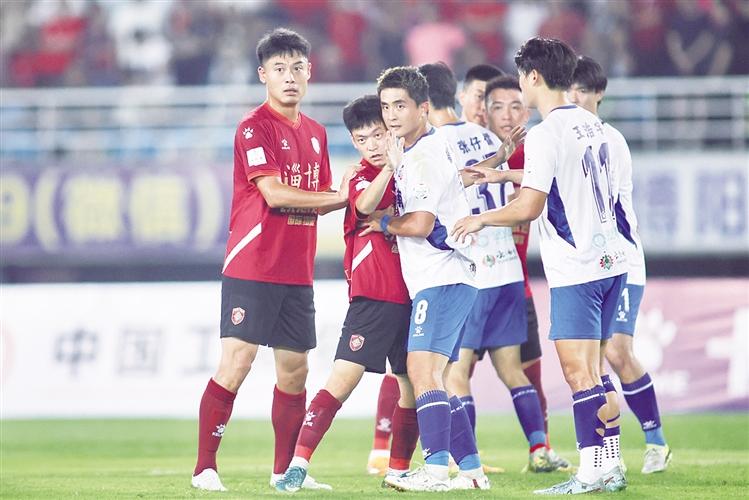 王鹏说, span, 他说