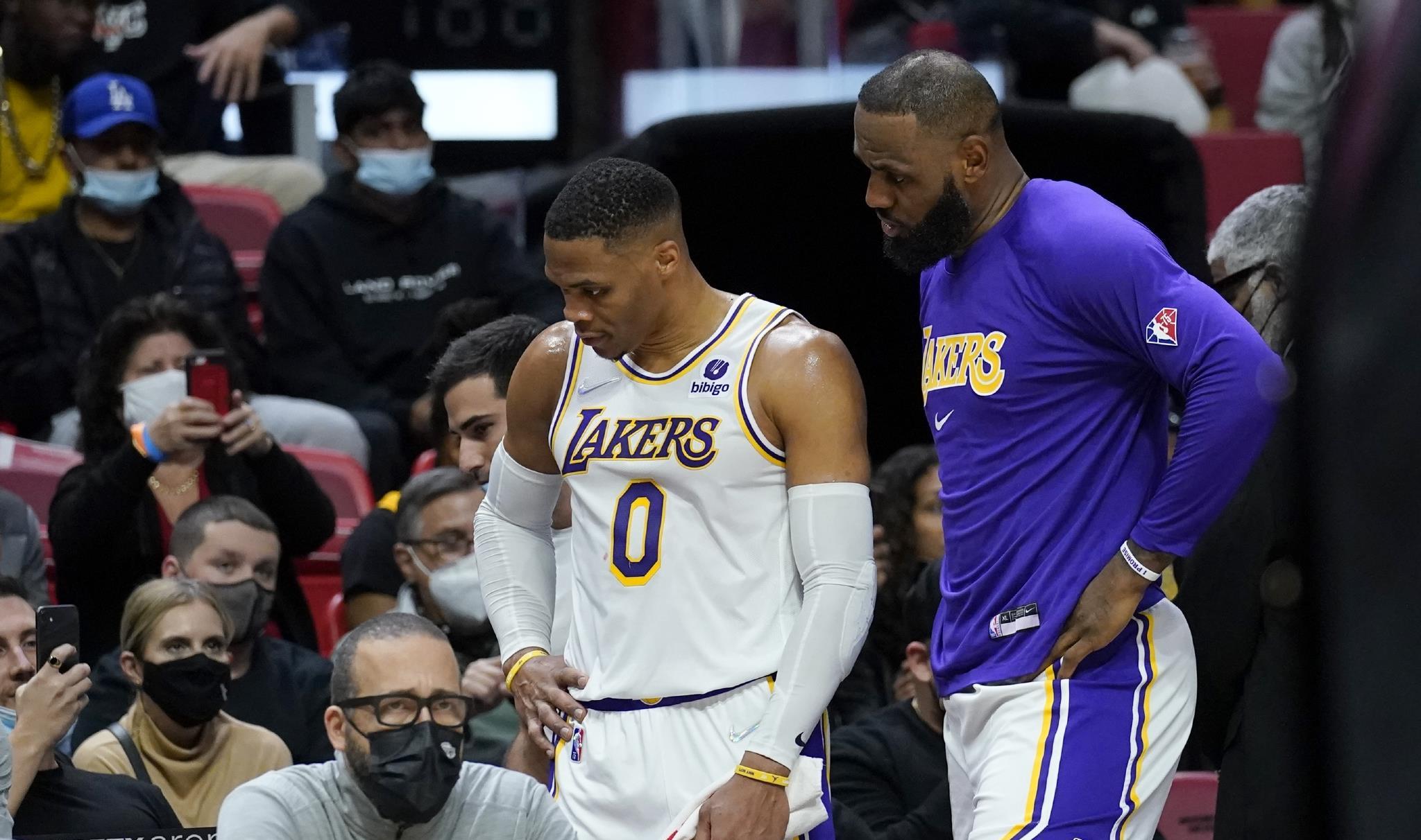 正式结束, 灰熊, 双面人